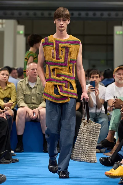 Look 20
